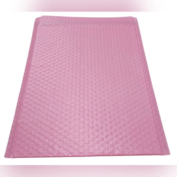 Other - Pink Heavy Duty Poly Bubble Mailers. 15 Count, 9½" x 11¾". Waterproof